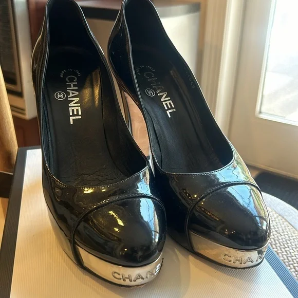 Chanel patent leather black platform pumps high heels 38 - Picture 3 of 13
